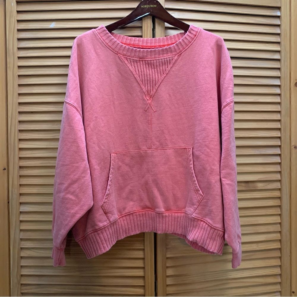 BDG Urban Outfitters Pink Crewneck Size Medium